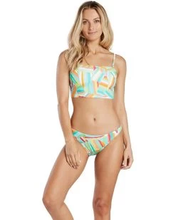 Helen Jon Resort Hipster